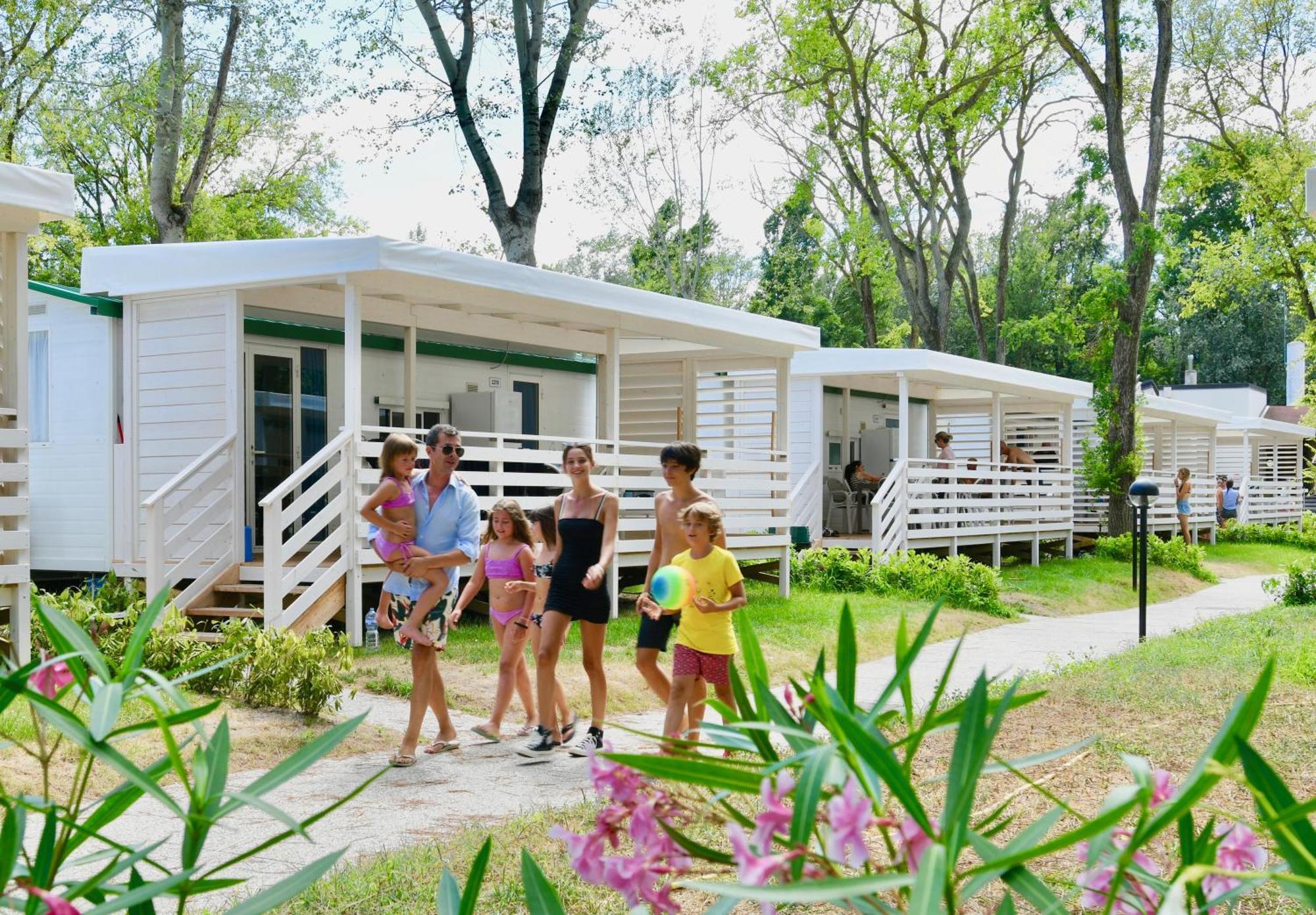 Isamar Holiday Village Ca Lino 部屋 写真 A typical campsite
